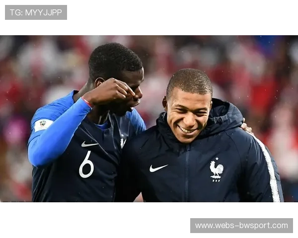 姆巴佩习惯性滞留前场,防守贡献率低引发讨论 姆巴佩习惯性滞留前场,防守贡献率低引发讨论