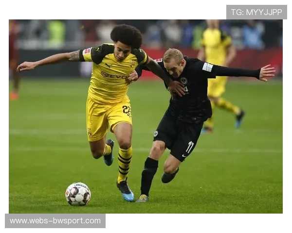 多特蒙德从青年队提拔三名年轻球员与一线队合练